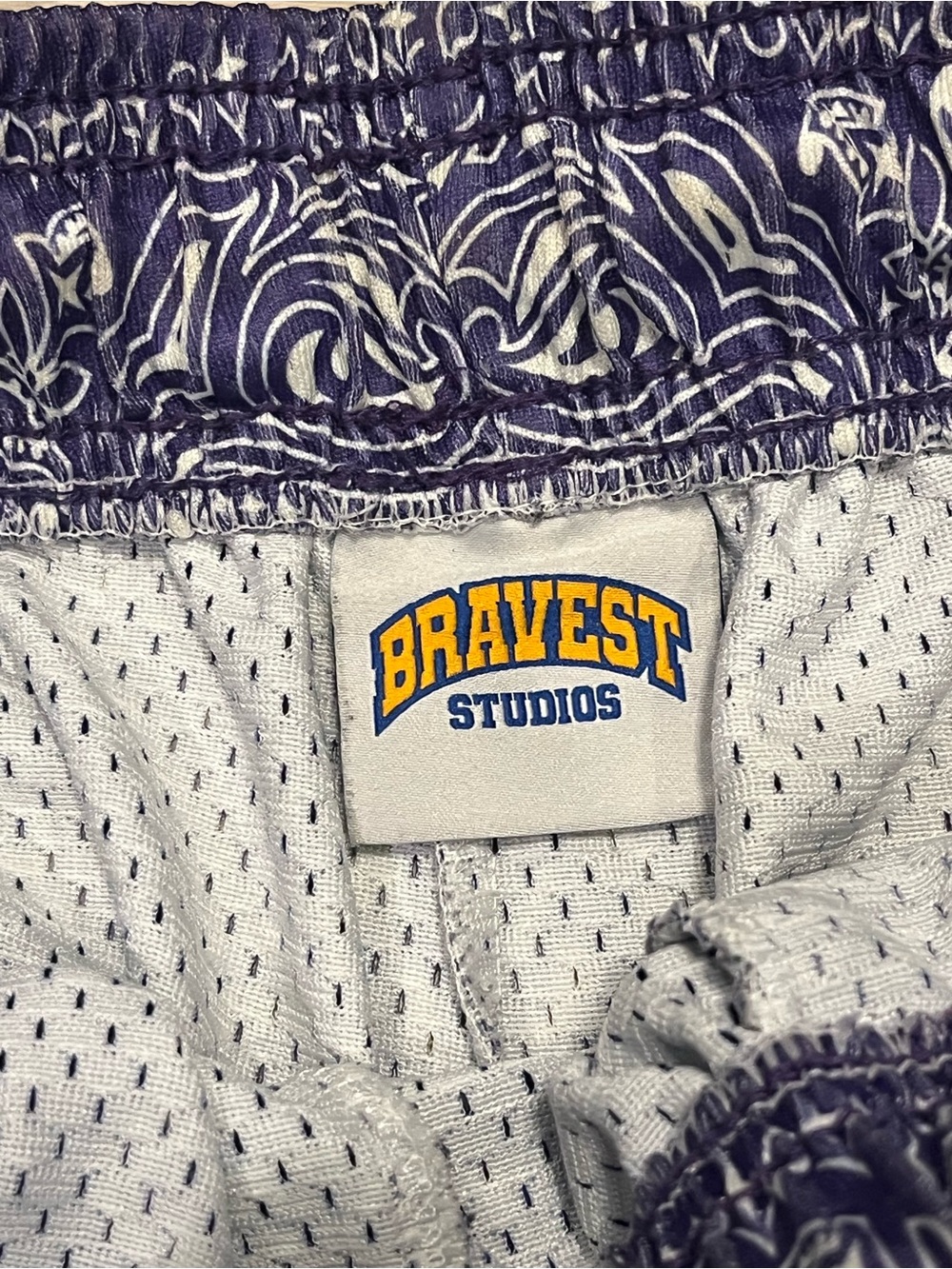 Bravest Studios Mens XS Purple Print Mesh-Lined Bottoms